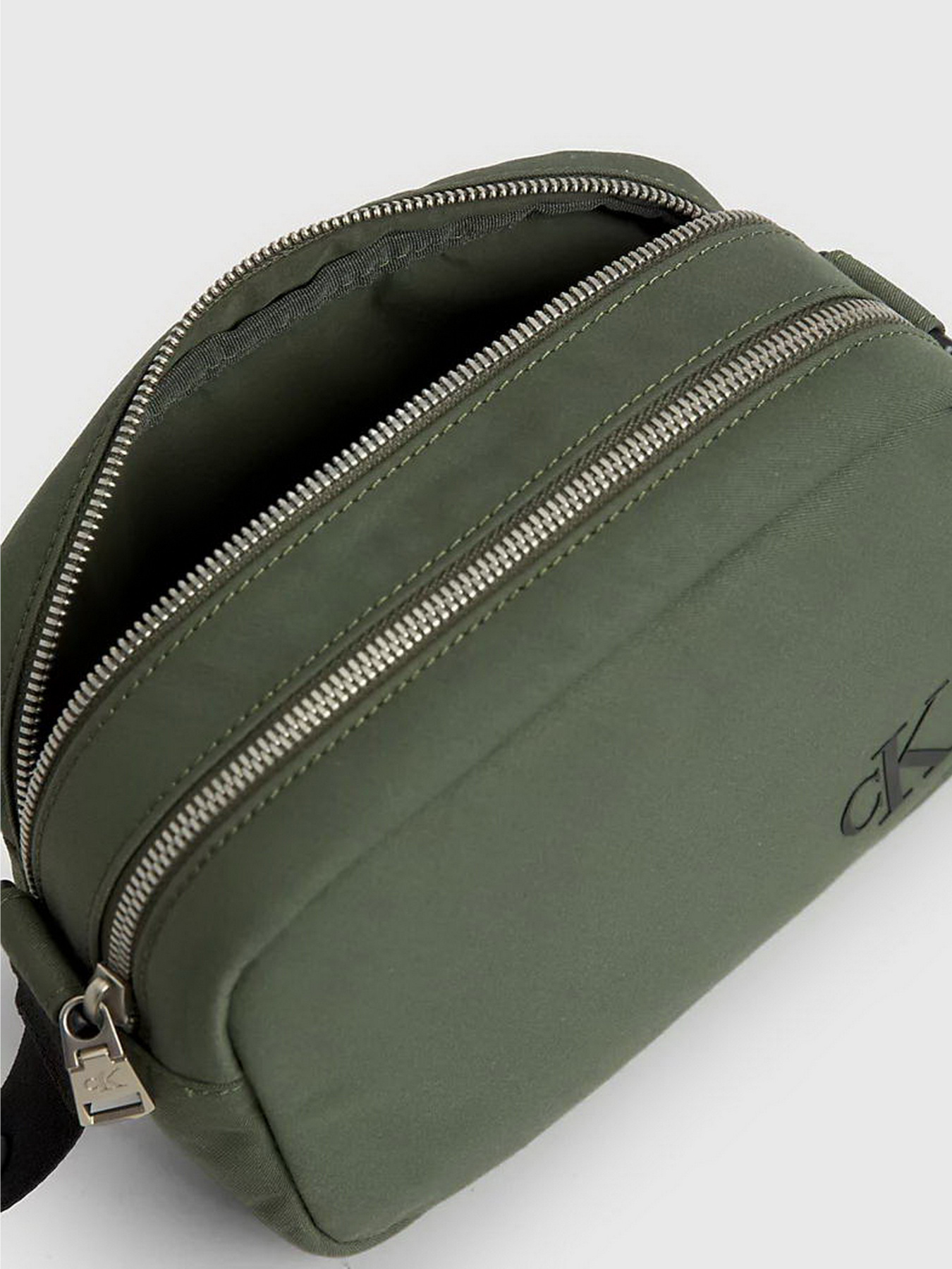 Кросс-боди Calvin Klein Ultralight Dbl Camerabag21 Tw модель K60K611199-LLP Фото