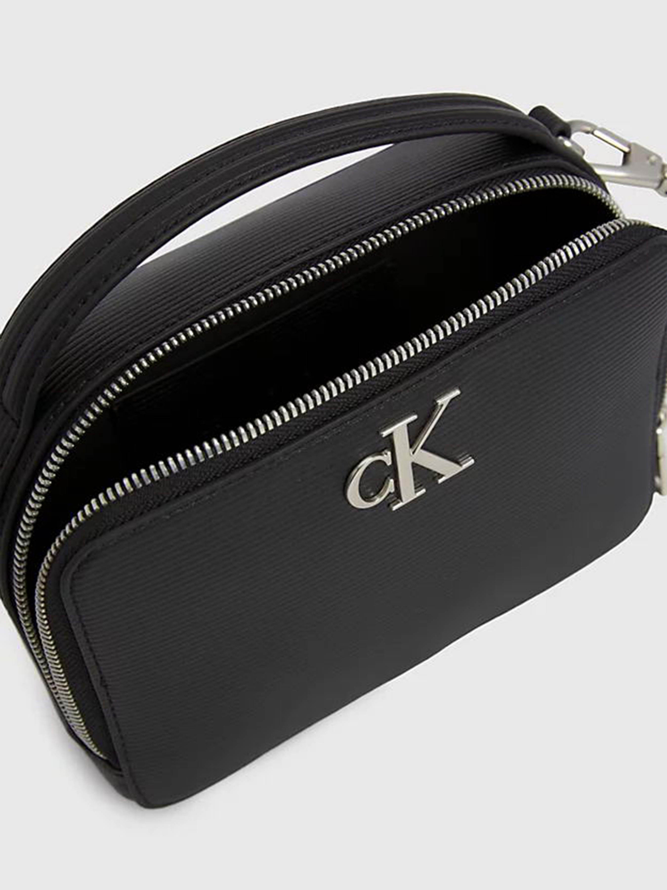 Кросс-боди Calvin Klein Minimal Monogram Camera Bag18 T модель K60K611222-BDS Фото