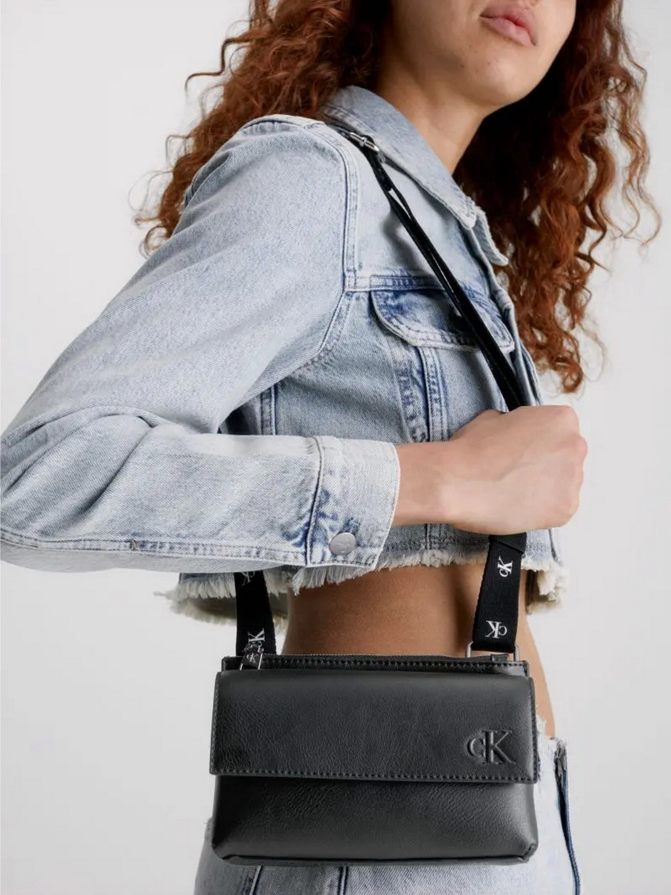 Кросс-боди Calvin Klein Ultralight Ew Phone Xbody Pu модель K60K610887-BDS Фото