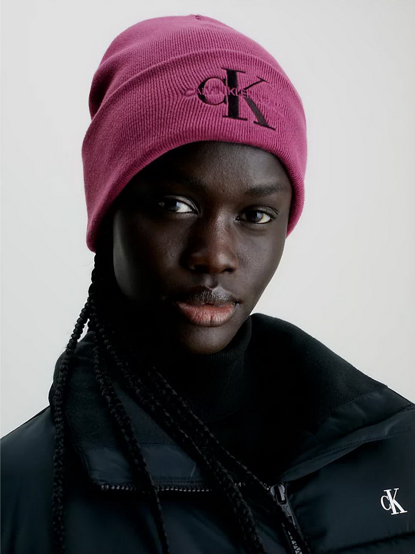 Шапка Calvin Klein ʼ Monologo Embro Beanie модель K60K611254-VAC Фото