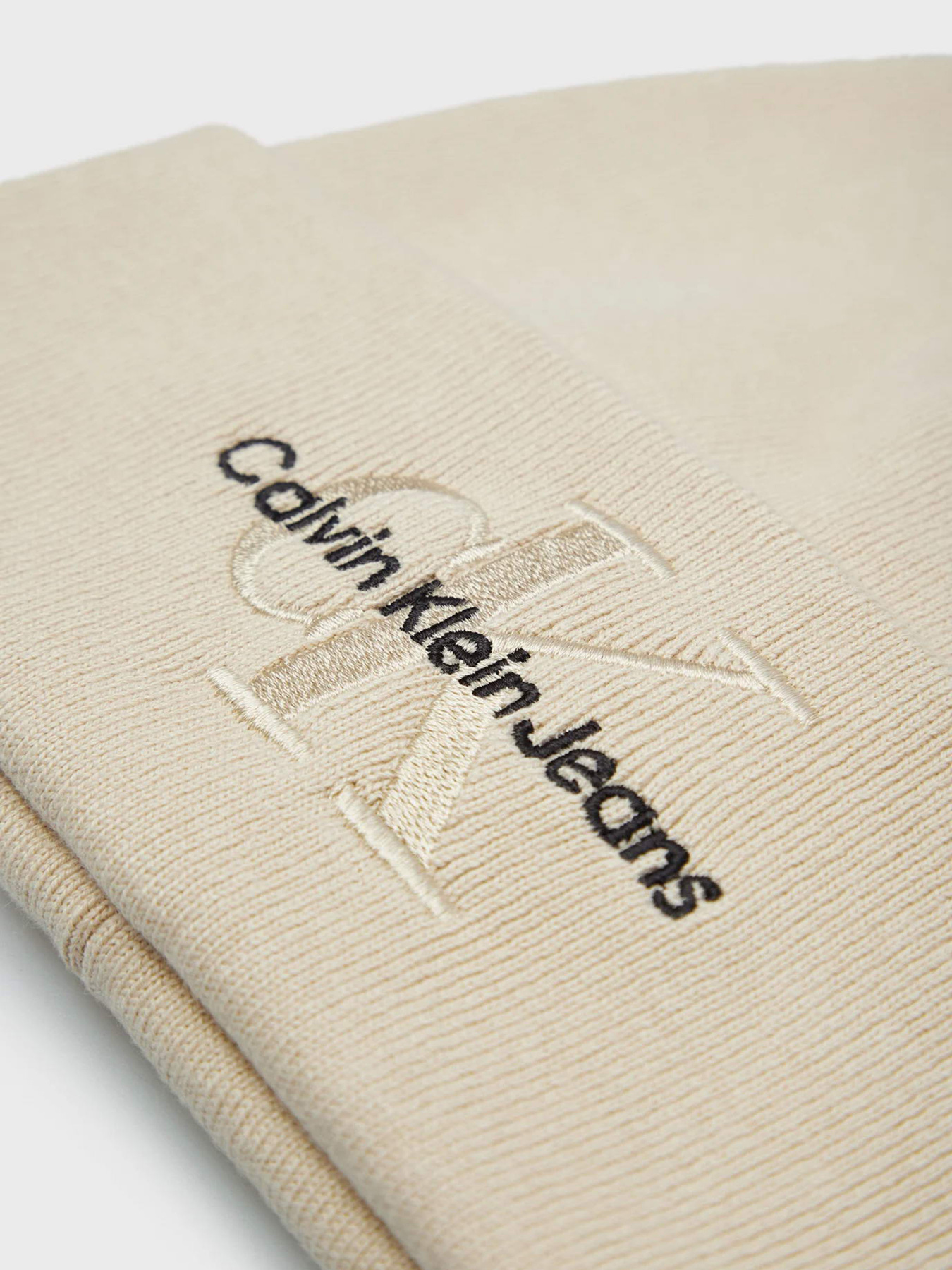 Шапка Calvin Klein ʼ Monologo Embro Beanie модель K60K611254-YBI Фото