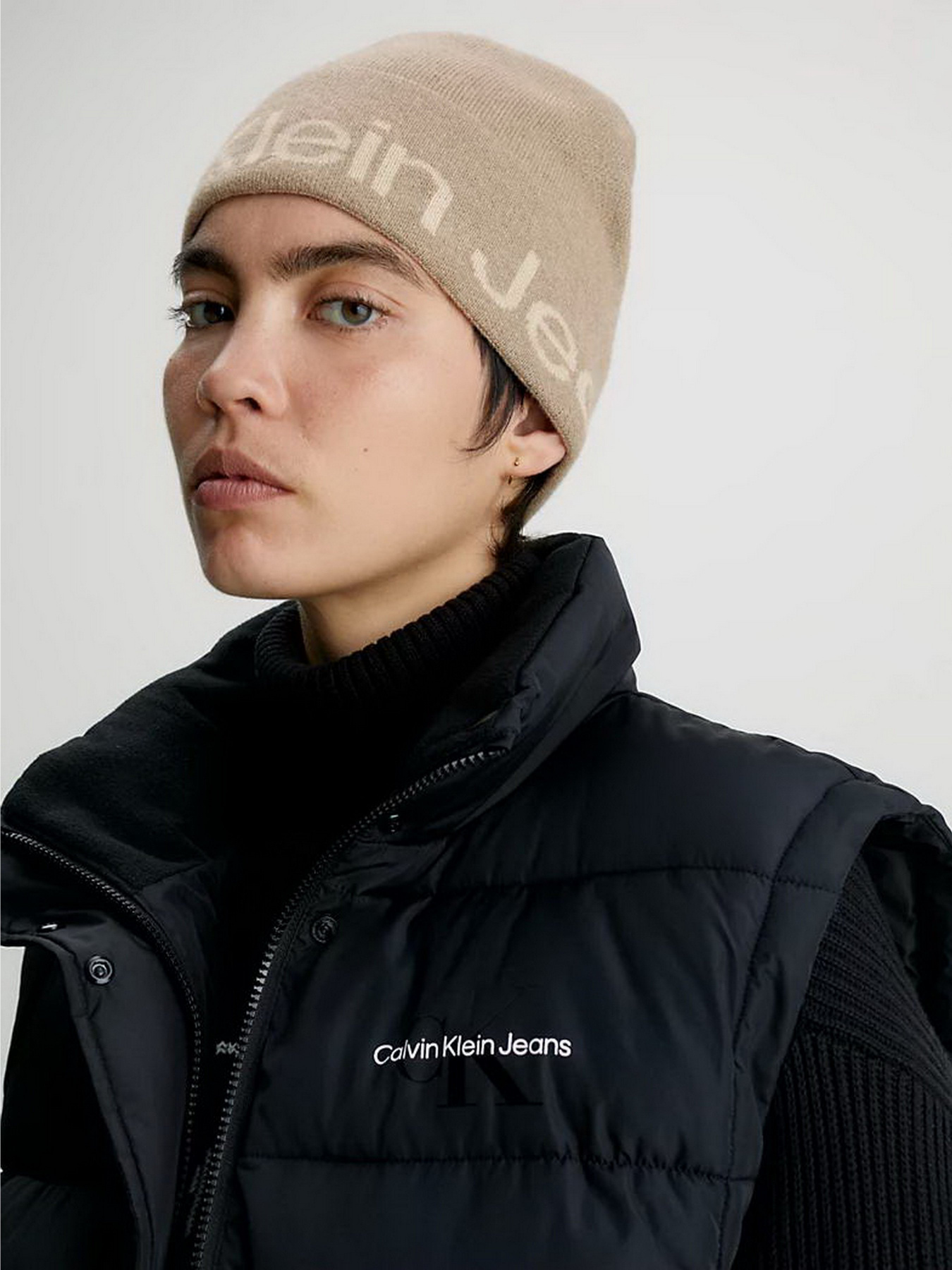 Шапка Calvin Klein Logo Beanie модель K60K611271-PED Фото