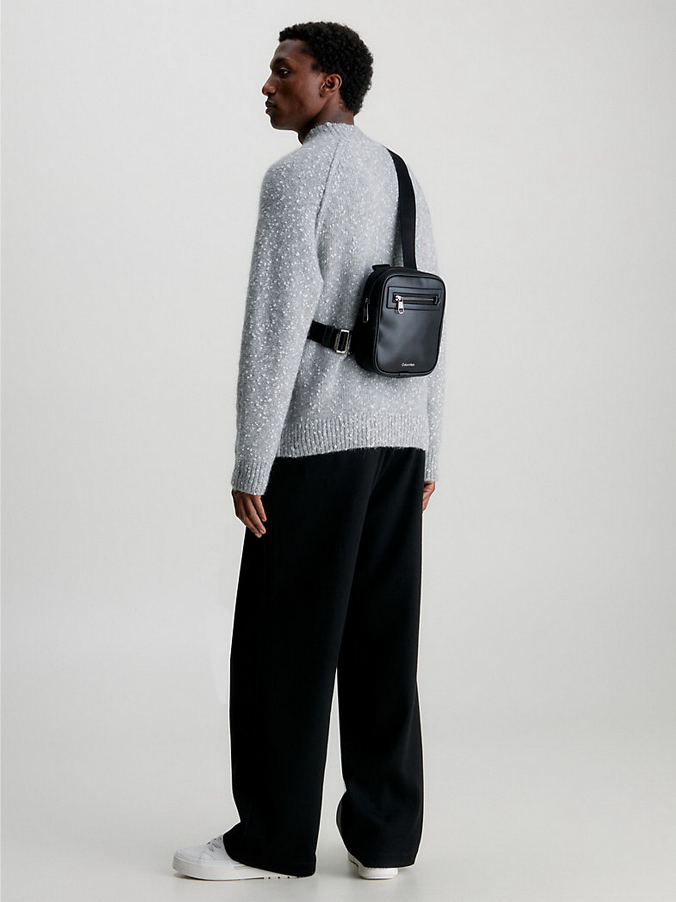 Мессенджер Calvin Klein Ck Elevated Con Reporter S Repre модель K50K510853-01I Фото