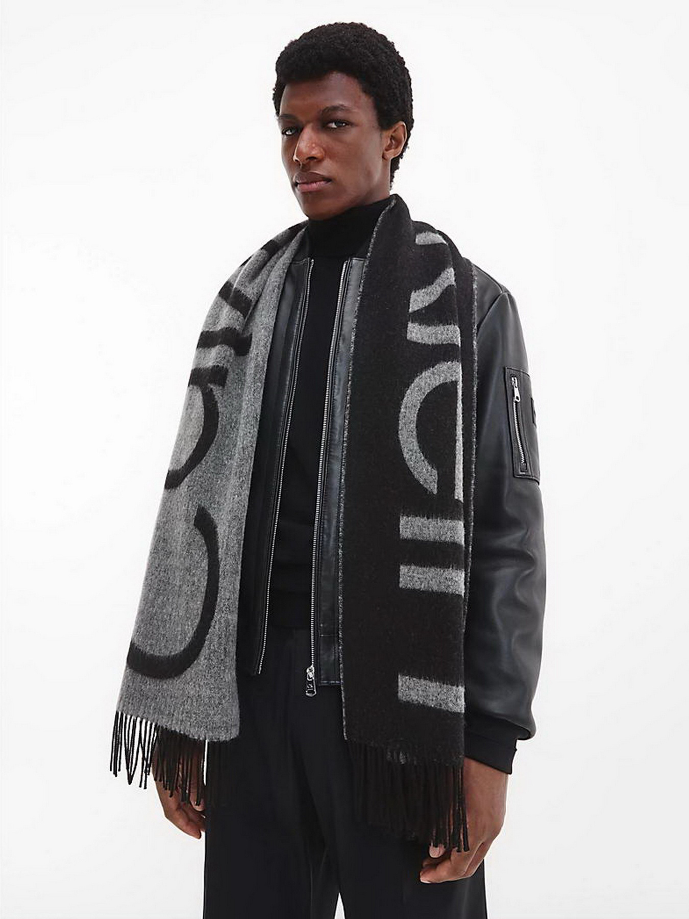 Шарф Calvin Klein Dark Jacquard модель K50K509696-BAX Фото