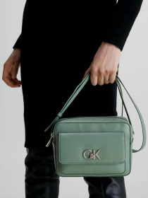 Крос-боді Calvin Klein Re-Lock Camera Bag W/Flap модель K60K611083-LKG Фото