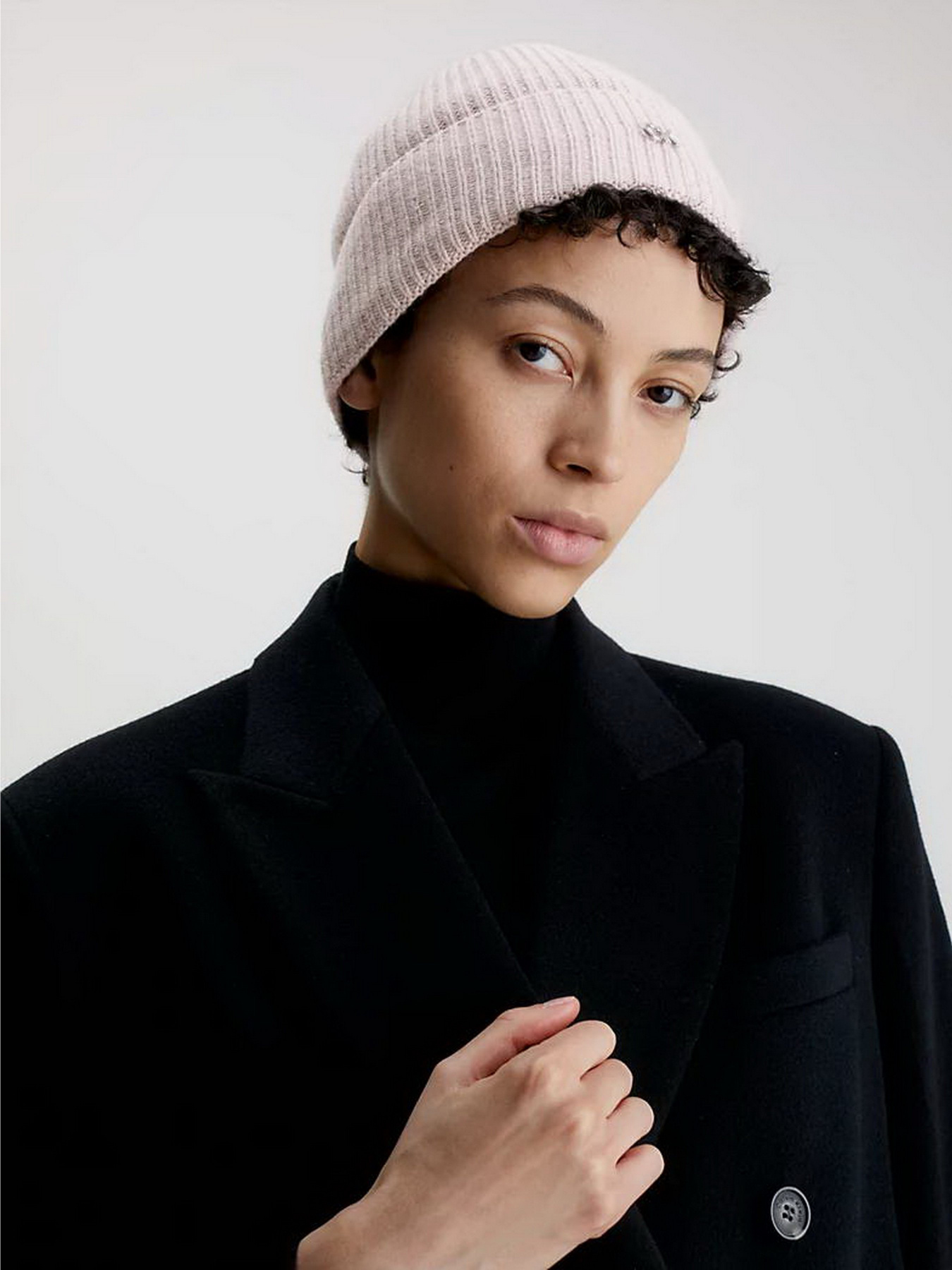 Шапка Calvin Klein Re-Lock Beanie модель K60K610214-VFM Фото