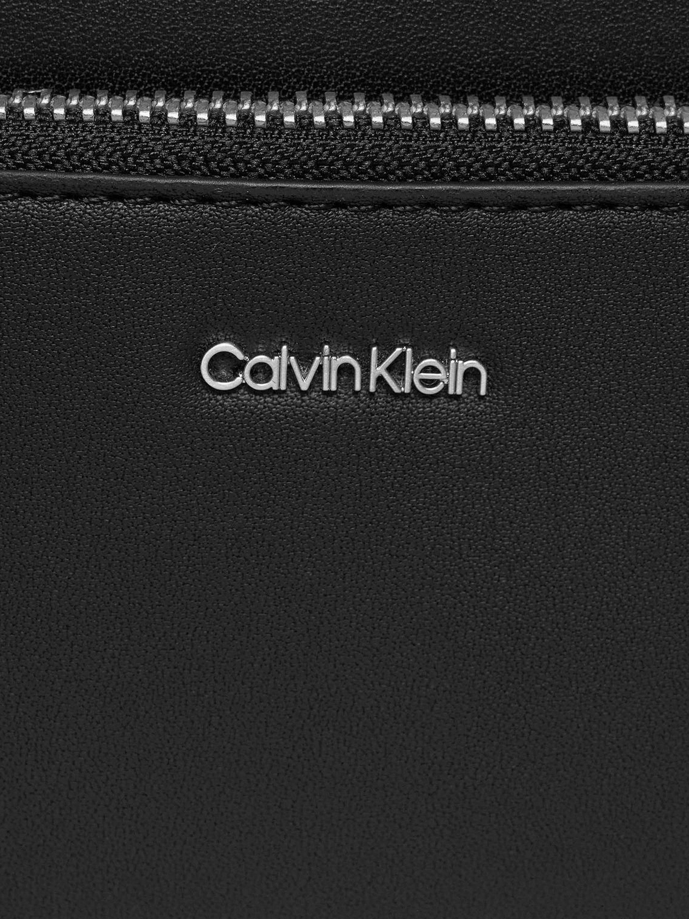 Кросс-боди Calvin Klein Ck Must Camera Bag W/Pckt Lg модель K60K608410-BEH Фото