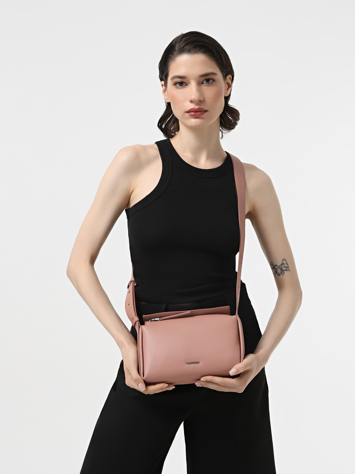 Кросс-боди Calvin Klein Gracie Mini Crossbody модель K60K611346-VB8 Фото