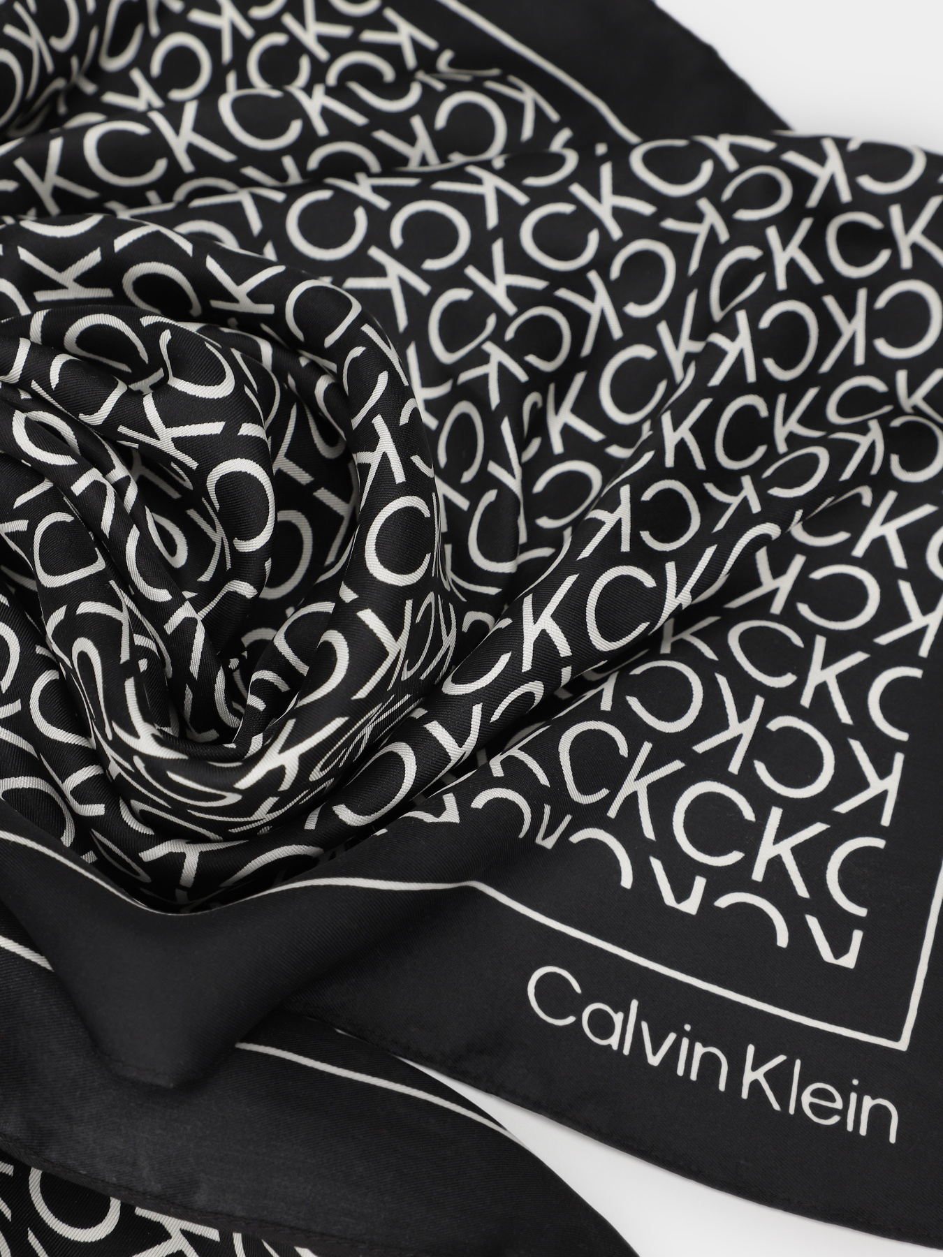 Платок Calvin Klein Monogram модель K60K611413-BEH Фото