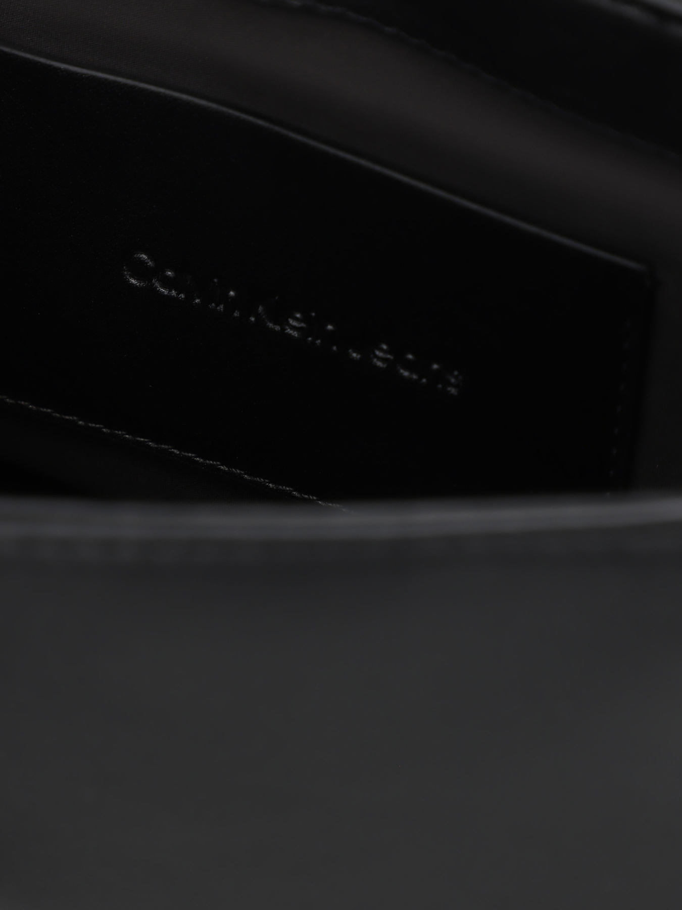 Кросс-боди Calvin Klein Block Flap Shoulderbag25 Pu модель K60K611467-BEH Фото