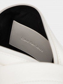 Крос-боді Calvin Klein Block Sq Camerabag21 Pu модель K60K611468-YAF Фото