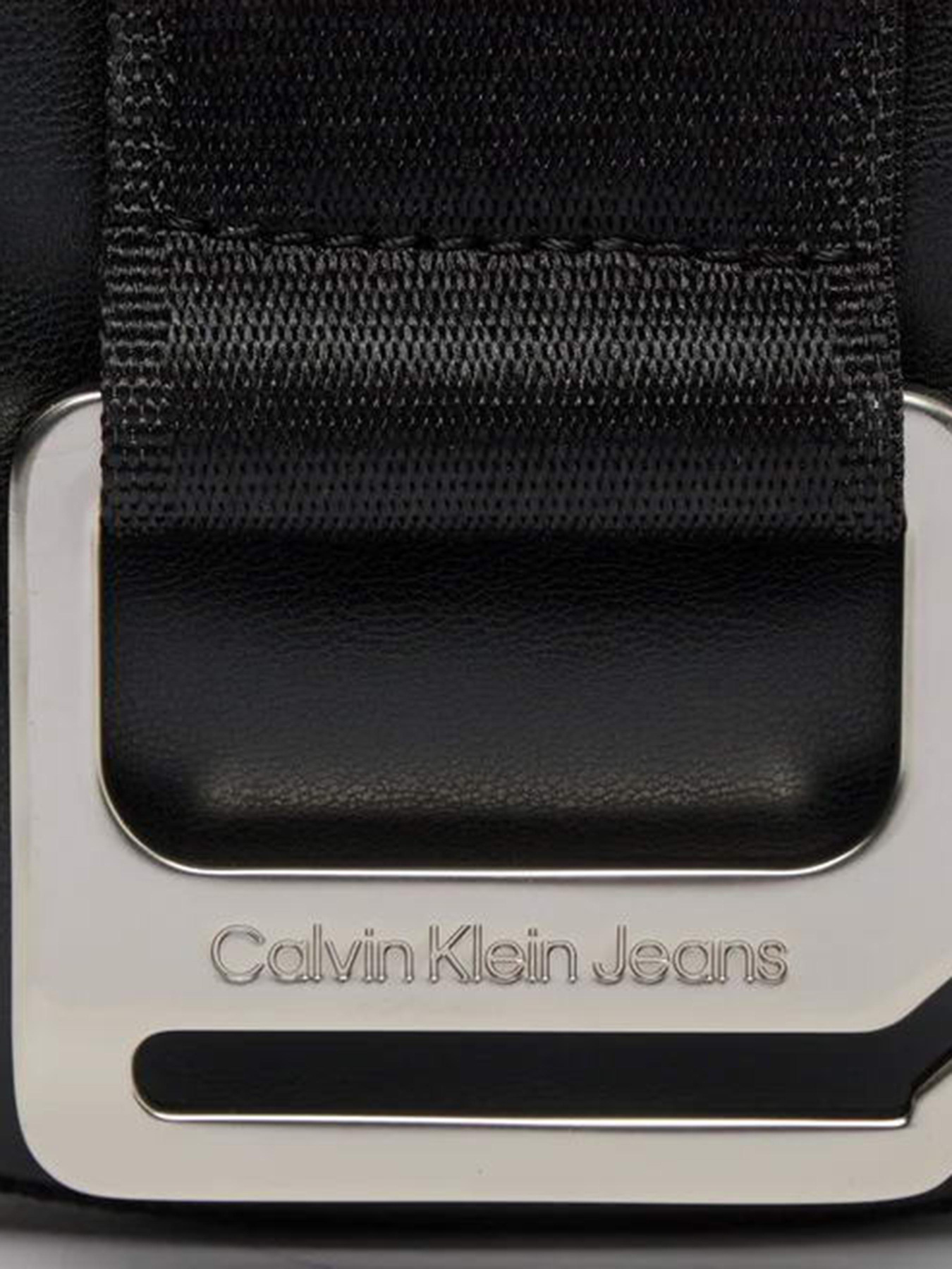 Хобо Calvin Klein Off Duty Crescent Bag22 модель K60K611476-BEH Фото