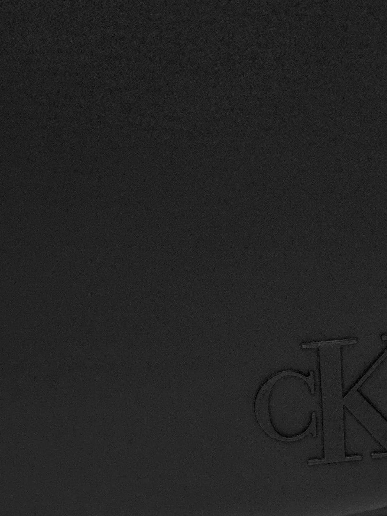 Кросс-боди Calvin Klein Ultralight Dblzipcamera Bag21 Ru модель K60K611502-BEH Фото