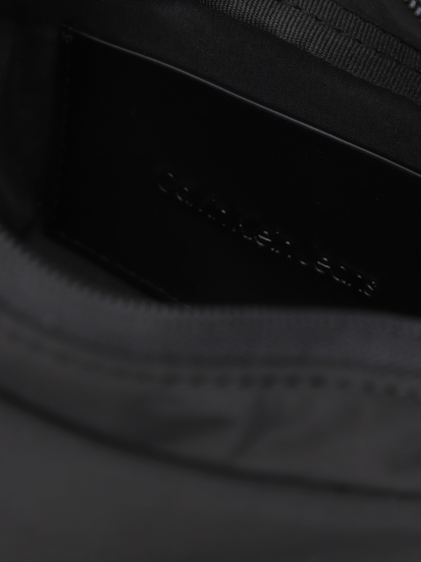 Кросс-боди Calvin Klein Block Sq Camerabag21 Ny модель K60K611557-BEH Фото