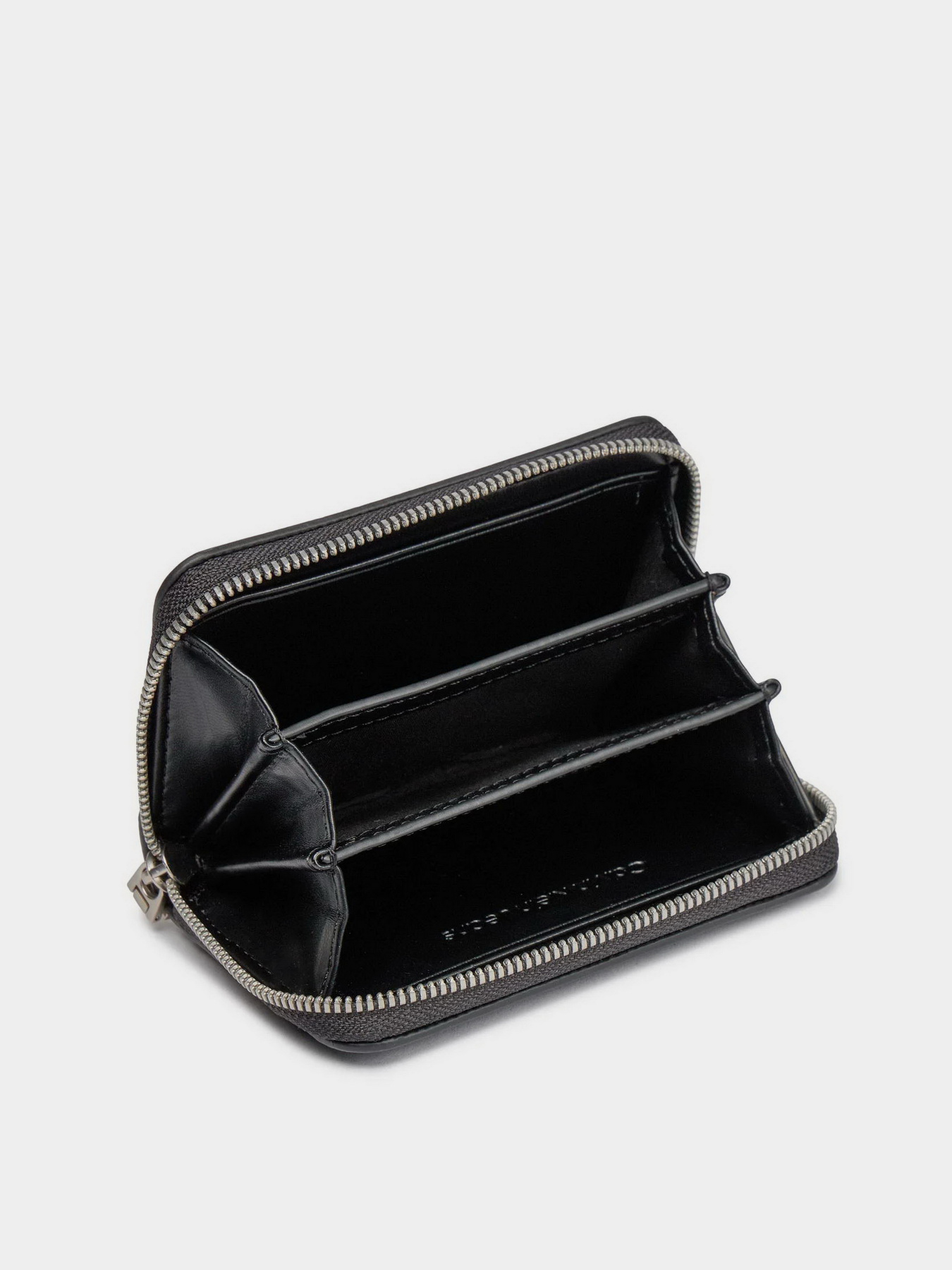 Гаманець Calvin Klein Sculpted Med Zip Around Mono модель K60K607229-0GL Фото