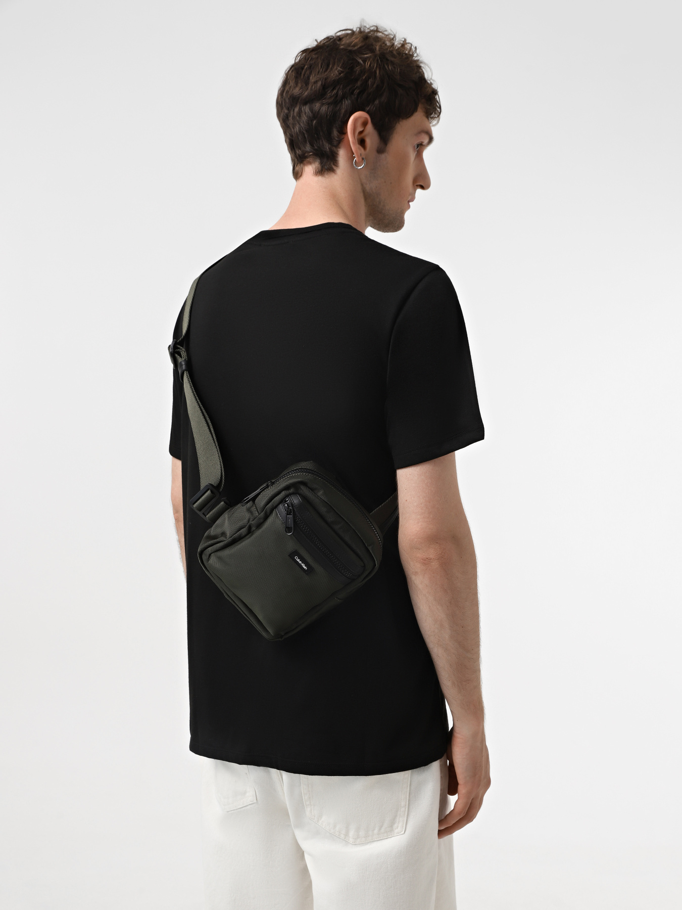 Кросс-боди Calvin Klein Essential модель K50K511639-MRZ Фото