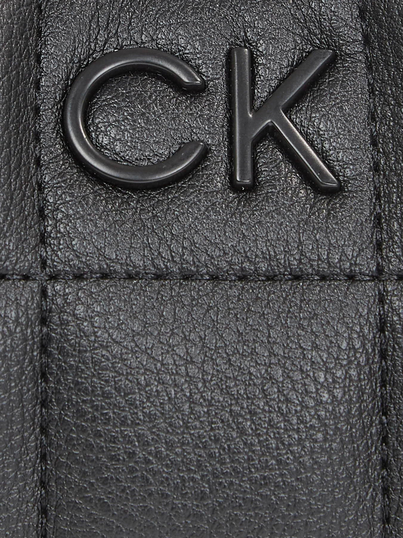 Кросс-боди Calvin Klein Square Quilt Chain Shoulder Bag модель K60K612018-BEH Фото