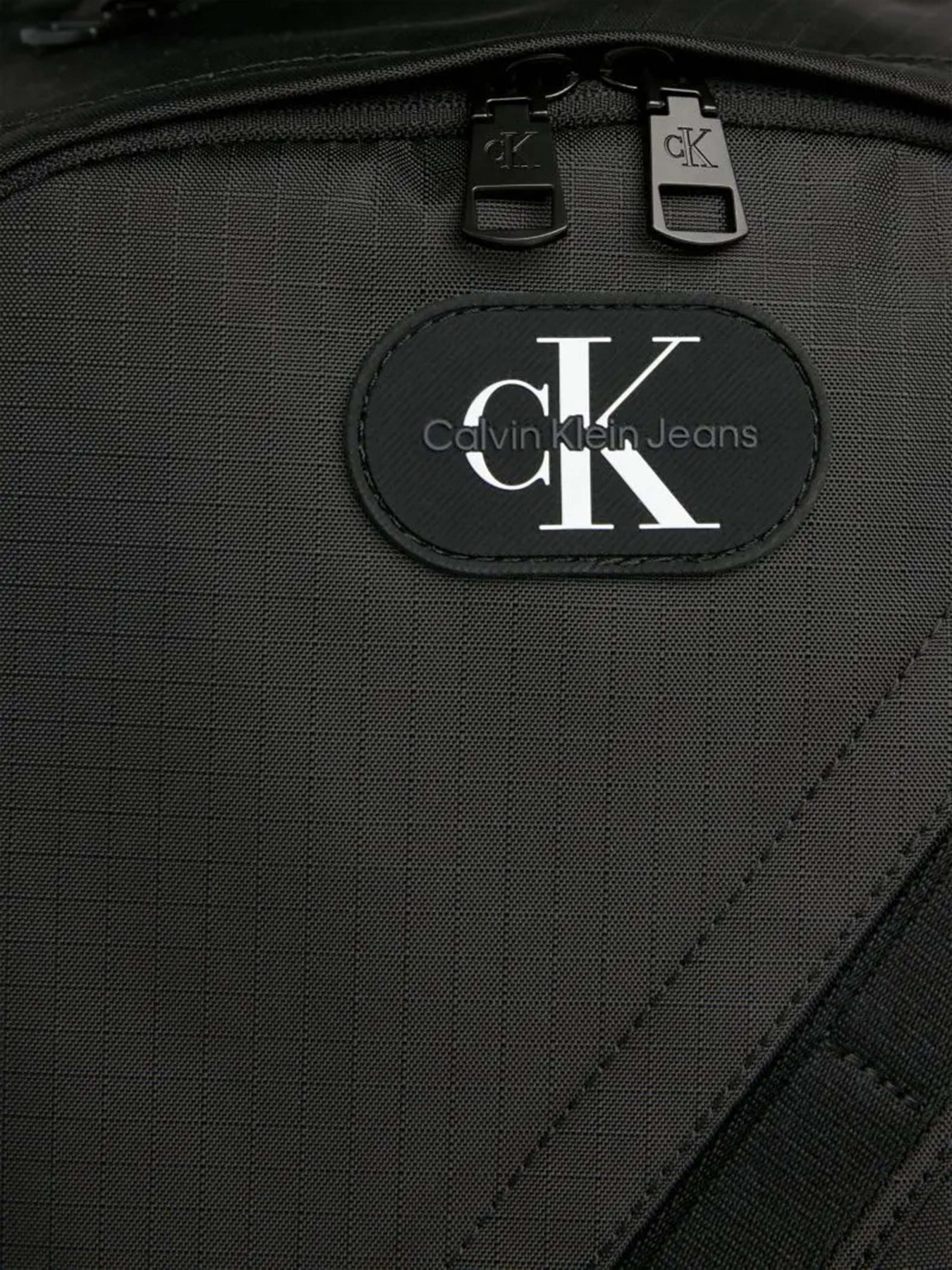 Повседневный рюкзак Calvin Klein Metaforms Rounded Bp44 модель K50K511770-BEH Повседневный рюкзак Calvin Klein Metaforms Rounded Bp44 модель K50K511770-BEH Фото