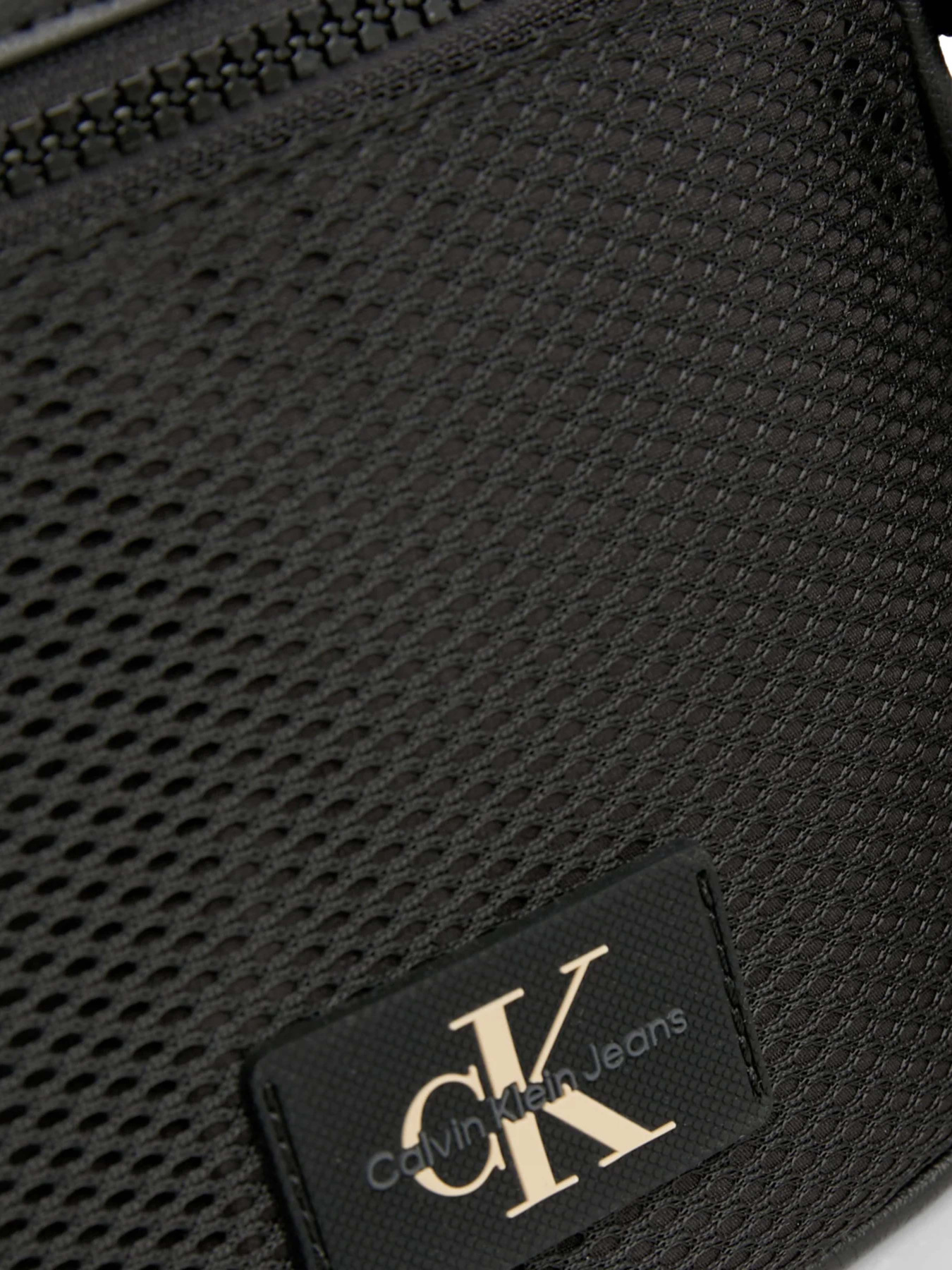 Крос-боді Calvin Klein Tagged Square Camera Bag18 модель K50K511779-BEH Фото