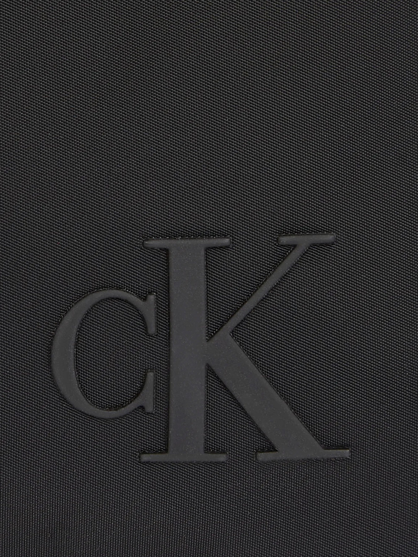 Повседневный рюкзак Calvin Klein Round Backpack модель K50K511784-BEH Повседневный рюкзак Calvin Klein Round Backpack модель K50K511784-BEH Фото