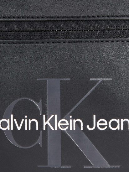 Крос-боді Calvin Klein Monogram Soft Sq Camera Bag18 модель K50K511826-BEH — фото 3 - INTERTOP