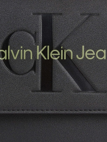 Кросс-боди Calvin Klein Sculpted Saddle Bag22 Mono модель K60K611223-0GX Фото