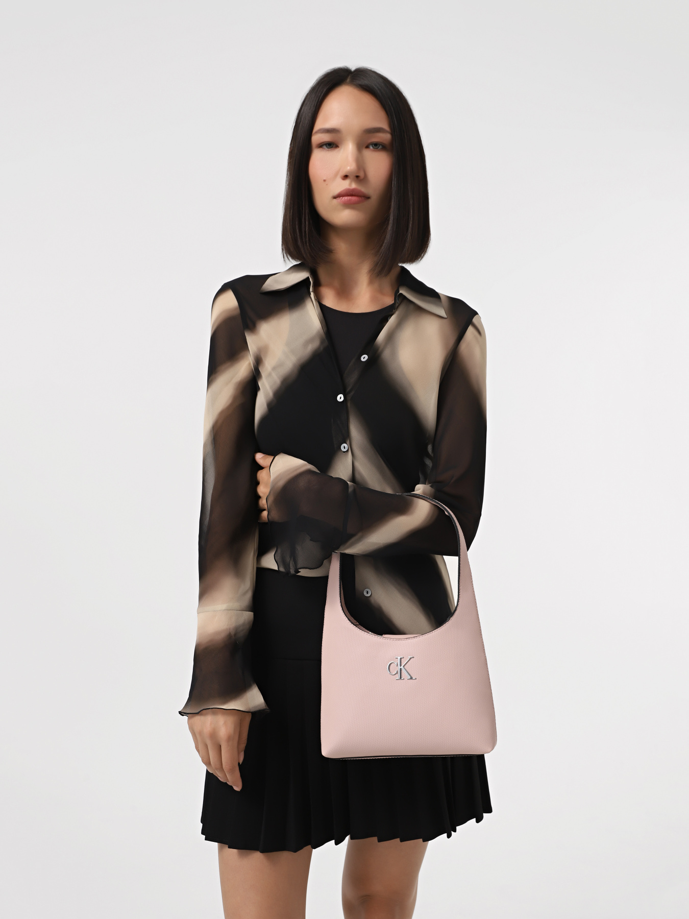 Хобо Calvin Klein Minimal Monogram A Shoulderbag T модель K60K611820-TFT Хобо Calvin Klein Minimal Monogram A Shoulderbag T модель K60K611820-TFT Фото