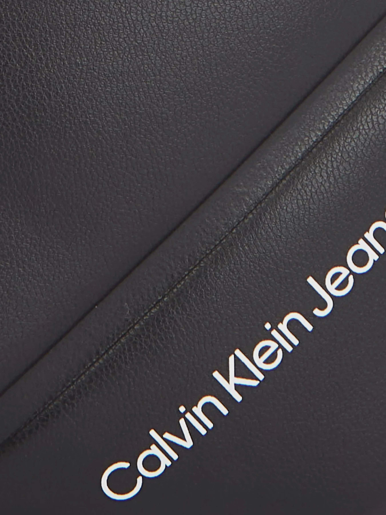 Кросс-боди Calvin Klein Quilted Camerabag18 модель K60K611821-BEH Фото