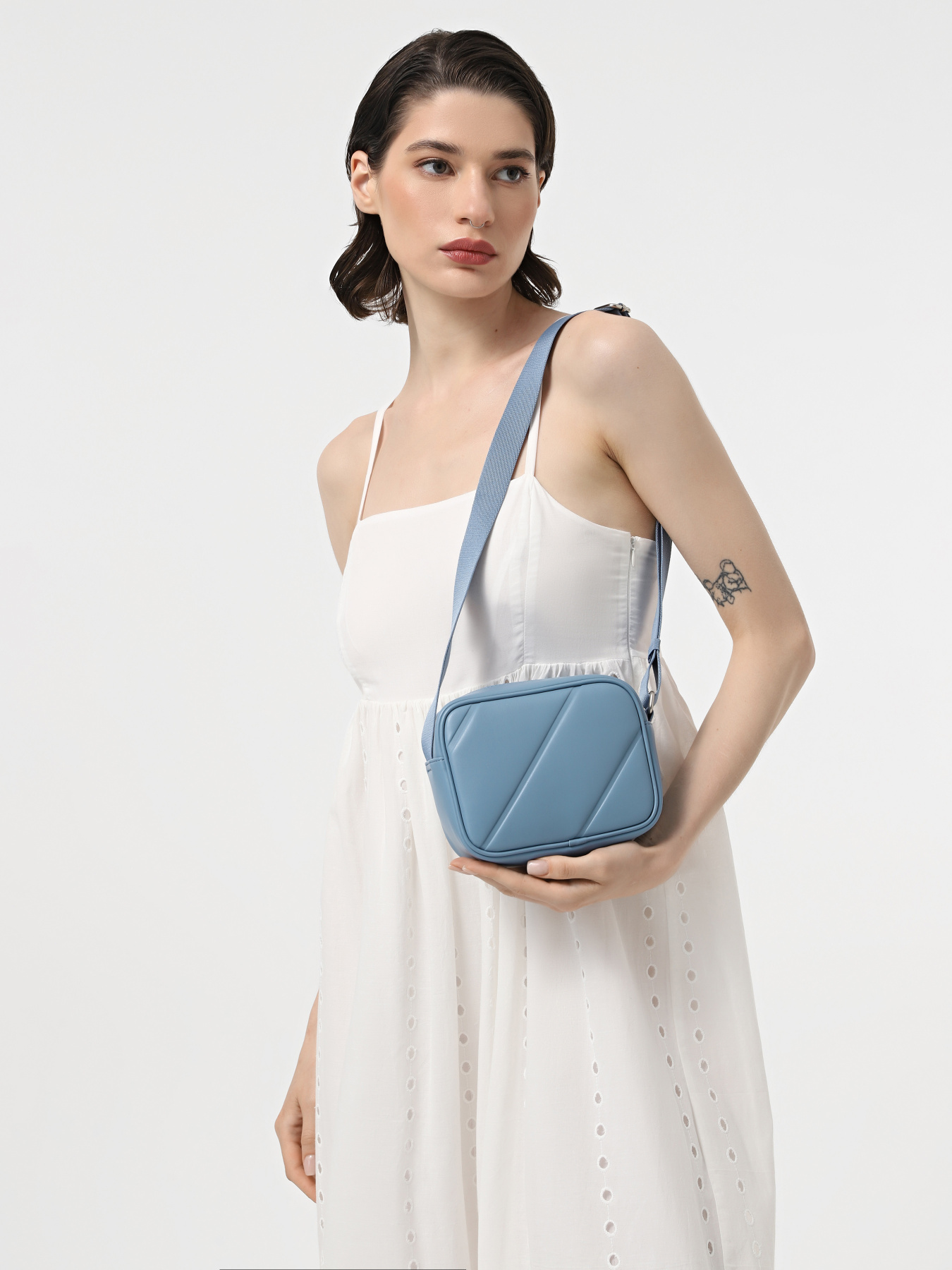 Кросс-боди Calvin Klein Quilted Camerabag18 модель K60K611821-CEZ Фото