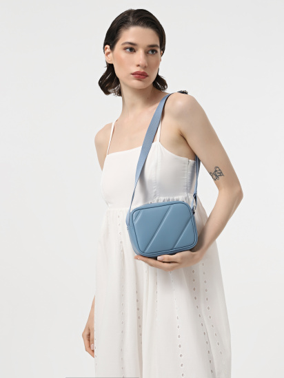 Кросс-боди Calvin Klein Quilted Camerabag18 модель K60K611821-CEZ — фото 6 - INTERTOP