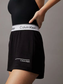 Шорты Calvin Klein Underwear Meta Legacy модель KW0KW02477-BEH Фото