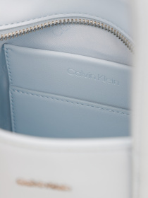 Сумка Calvin Klein Must Mini Tote модель K60K612170-CEW Сумка Calvin Klein Must Mini Tote модель K60K612170-CEW Фото