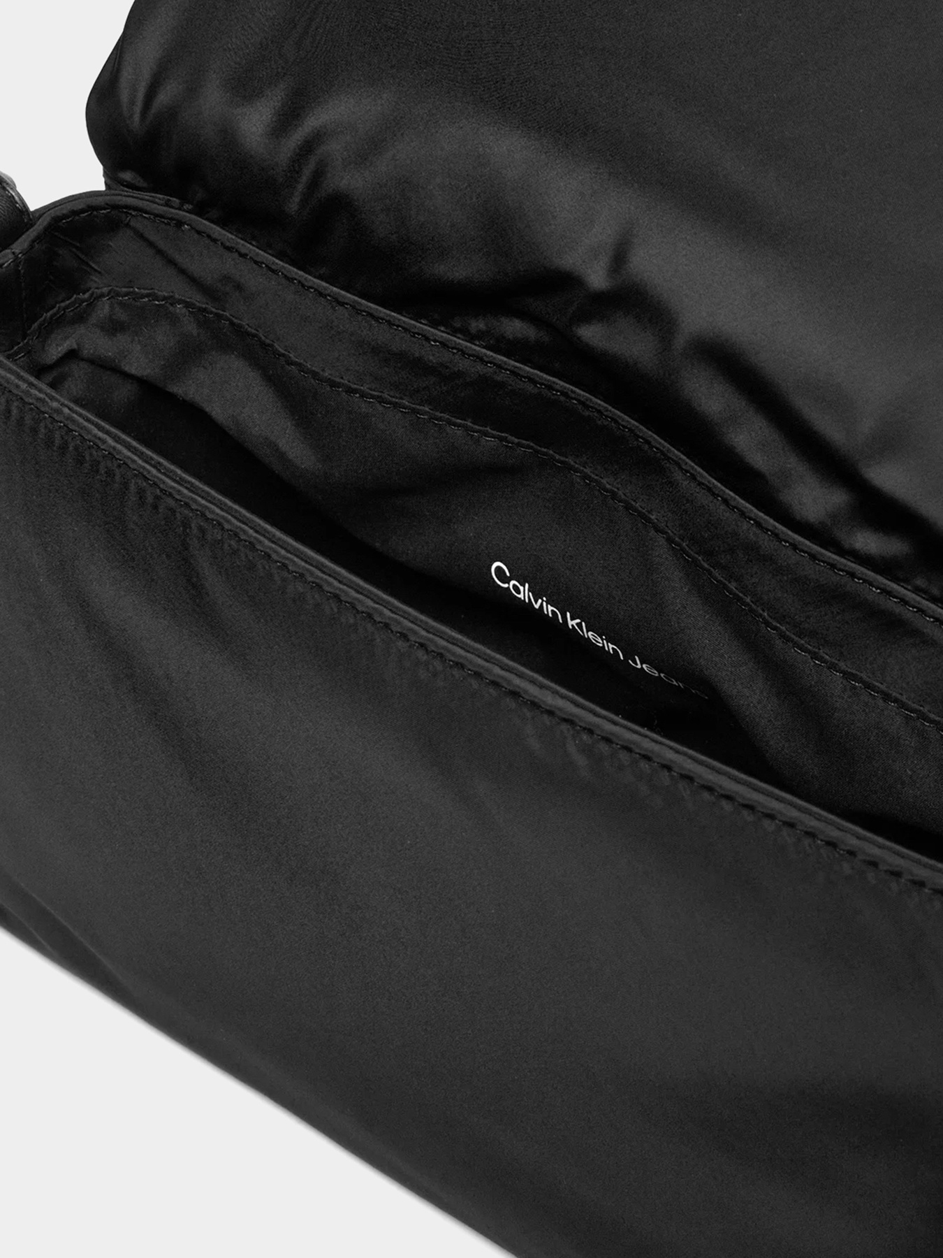 Кросс-боди Calvin Klein Micro Mono модель K60K612224-BEH Фото