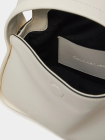 Хобо Calvin Klein Metal Mono Mini Block20 модель K60K612246-YBI Фото