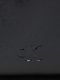 Кросс-боди Calvin Klein Gathered модель K60K612650-BEH Фото