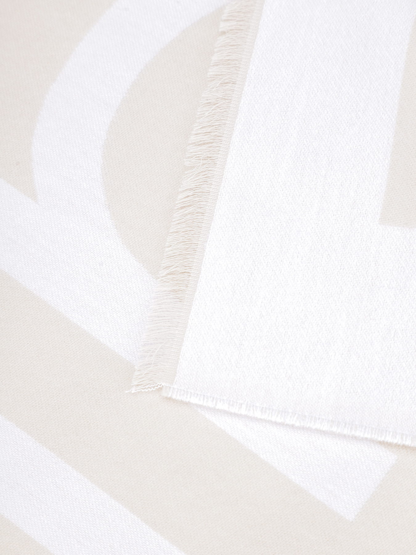 Шарф Calvin Klein Fringes 2-Tones Wool Blend модель K60K612028-PEG Фото