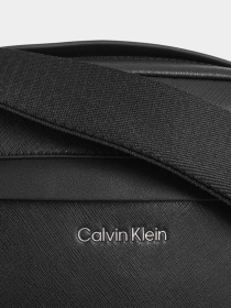 Мессенджер Calvin Klein Must Reporter модель K50K511853-BEH Фото
