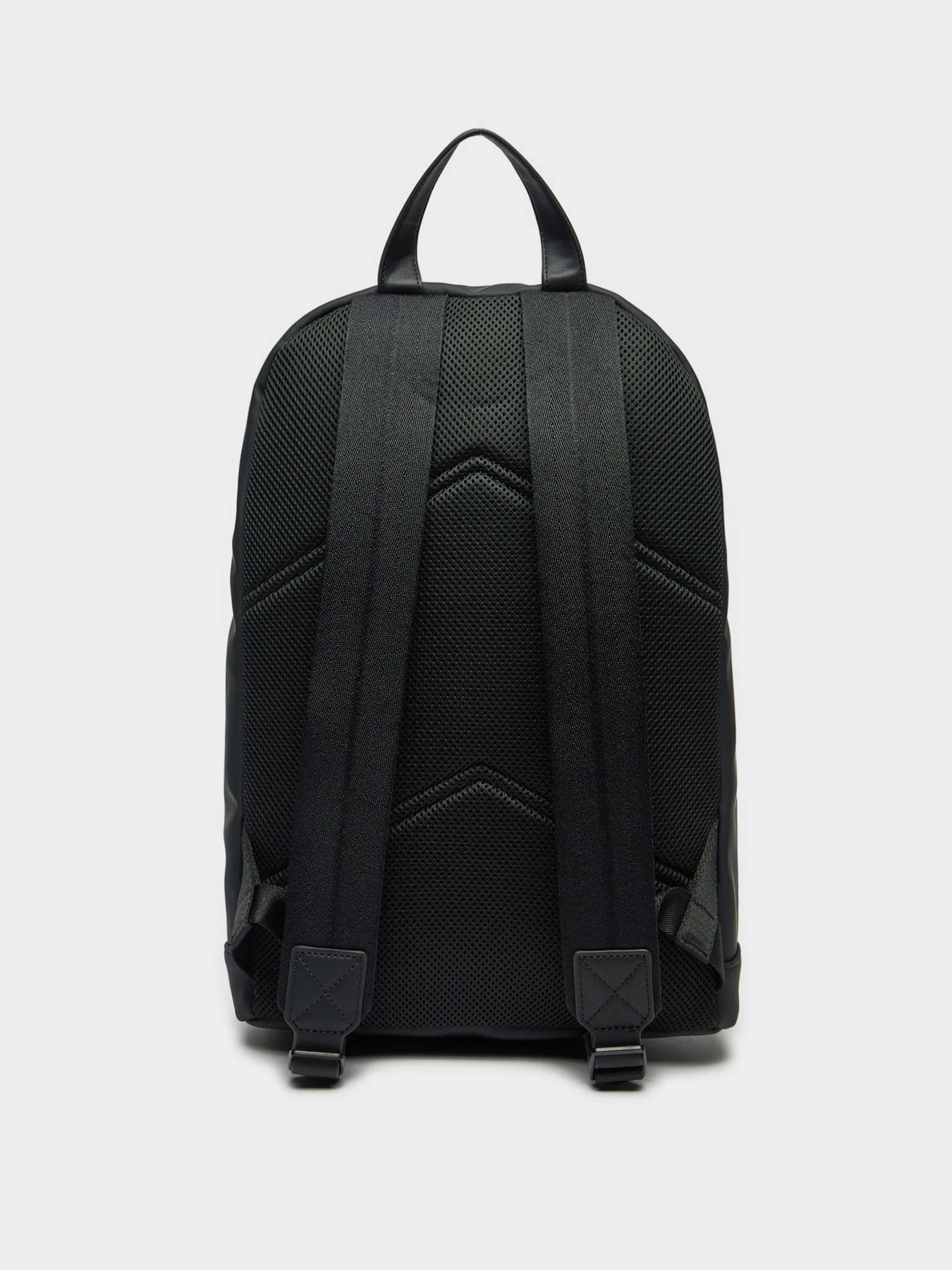 Повседневный рюкзак Calvin Klein Essential Round модель K50K512237-BEH Повседневный рюкзак Calvin Klein Essential Round модель K50K512237-BEH Фото