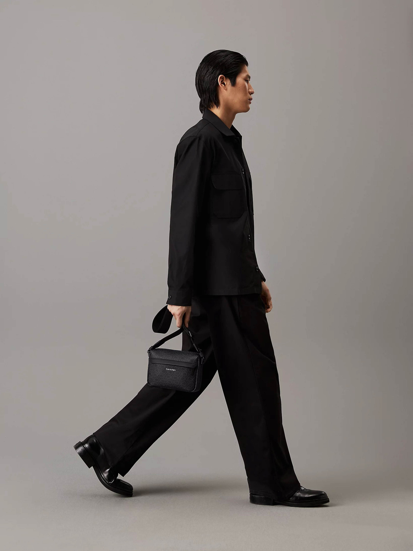 Мессенджер Calvin Klein Must модель K50K512198-0GJ Фото