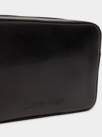 Кросс-боди Calvin Klein Embossed Logo Camera модель K60K612555-BEH Фото