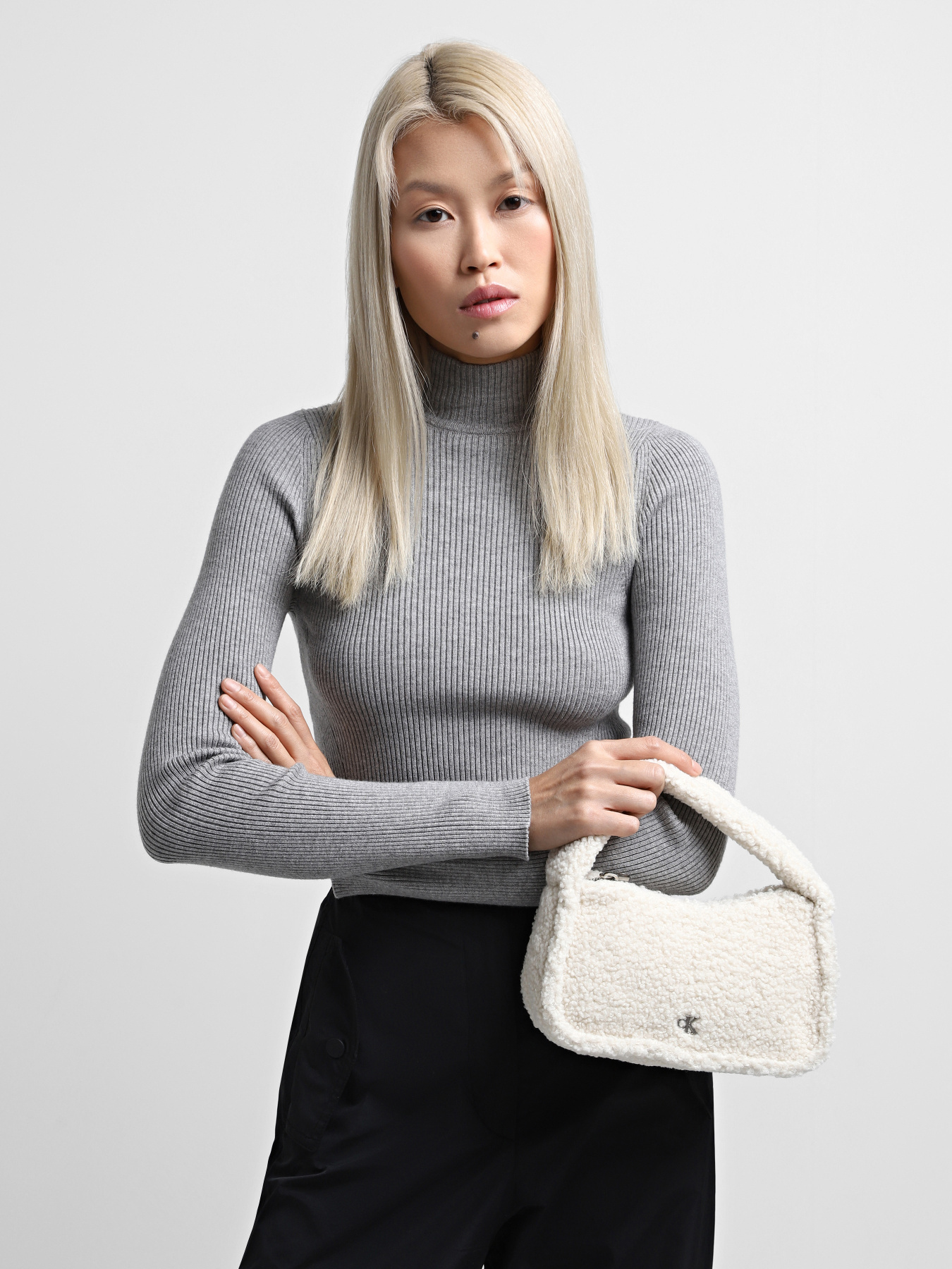 Шолдер бег Calvin Klein Sherpa Mini модель K60K612737-PAS Фото