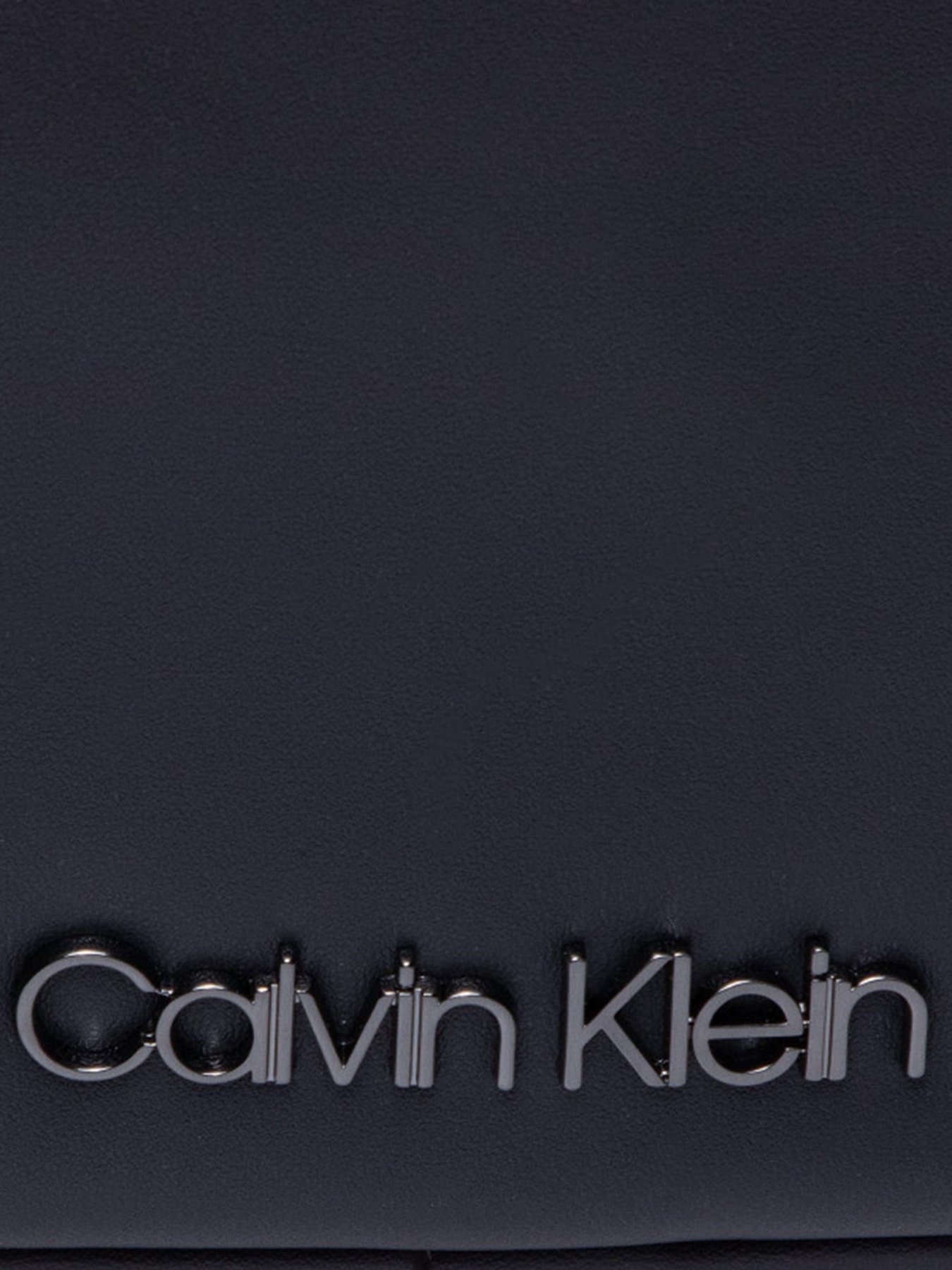 Мессенджер Calvin Klein модель K50K505676_BAX0 Фото