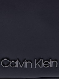 Мессенджер Calvin Klein модель K50K505676_BAX0 Фото