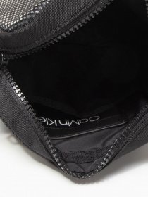 Мессенджер Calvin Klein модель K50K506024_BAX0 Фото