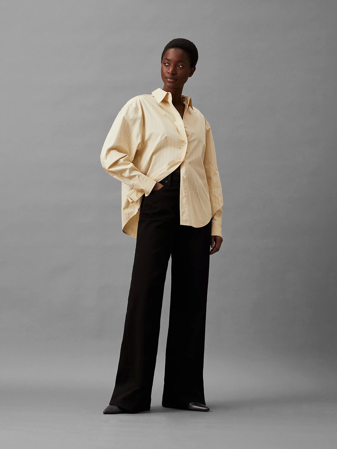 Широкие джинсы Calvin Klein модель K20K207304-1BY Широкие джинсы Calvin Klein модель K20K207304-1BY Фото