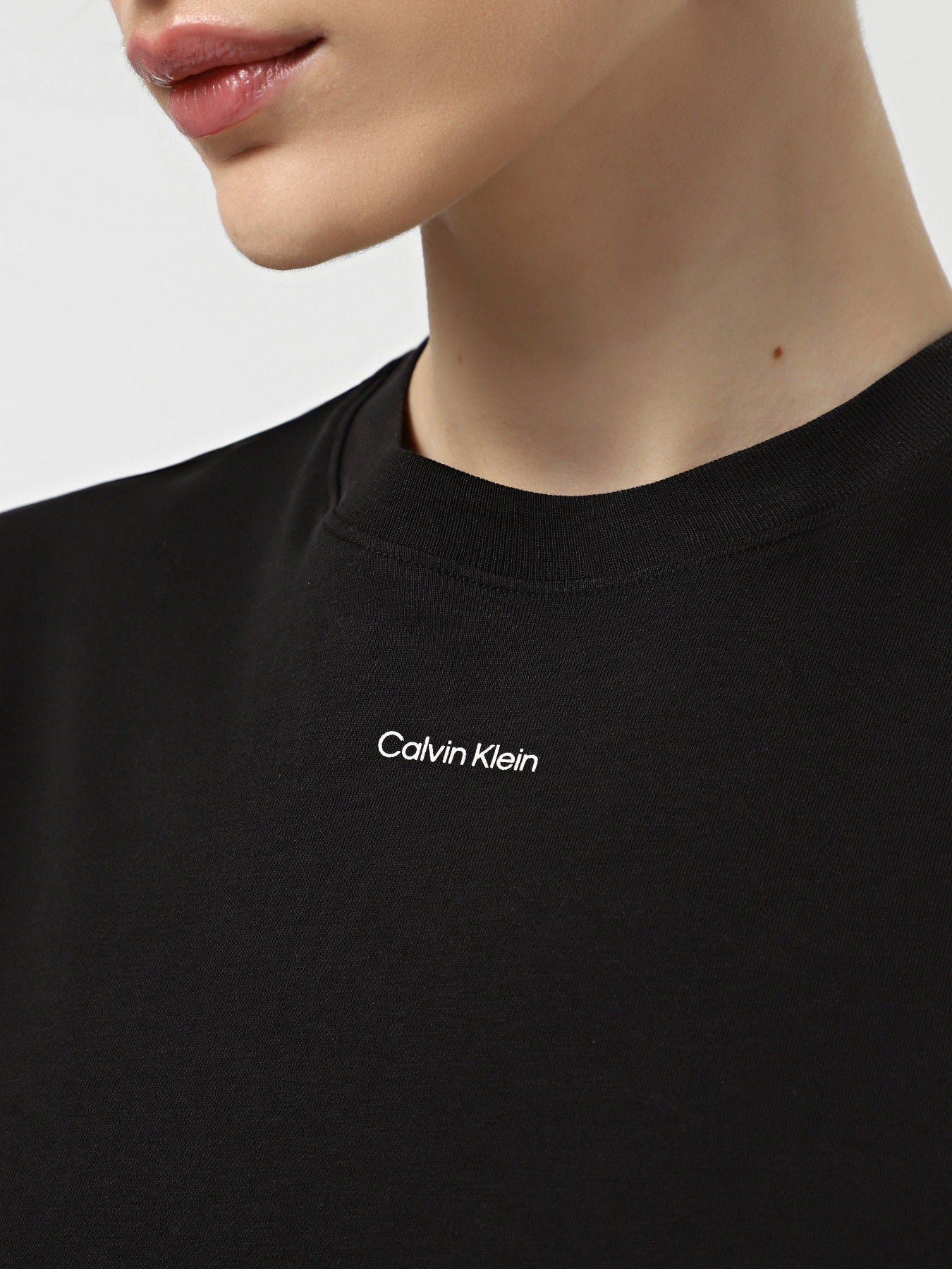 Футболка Calvin Klein Nano Logo модель K20K207519-BEH Фото