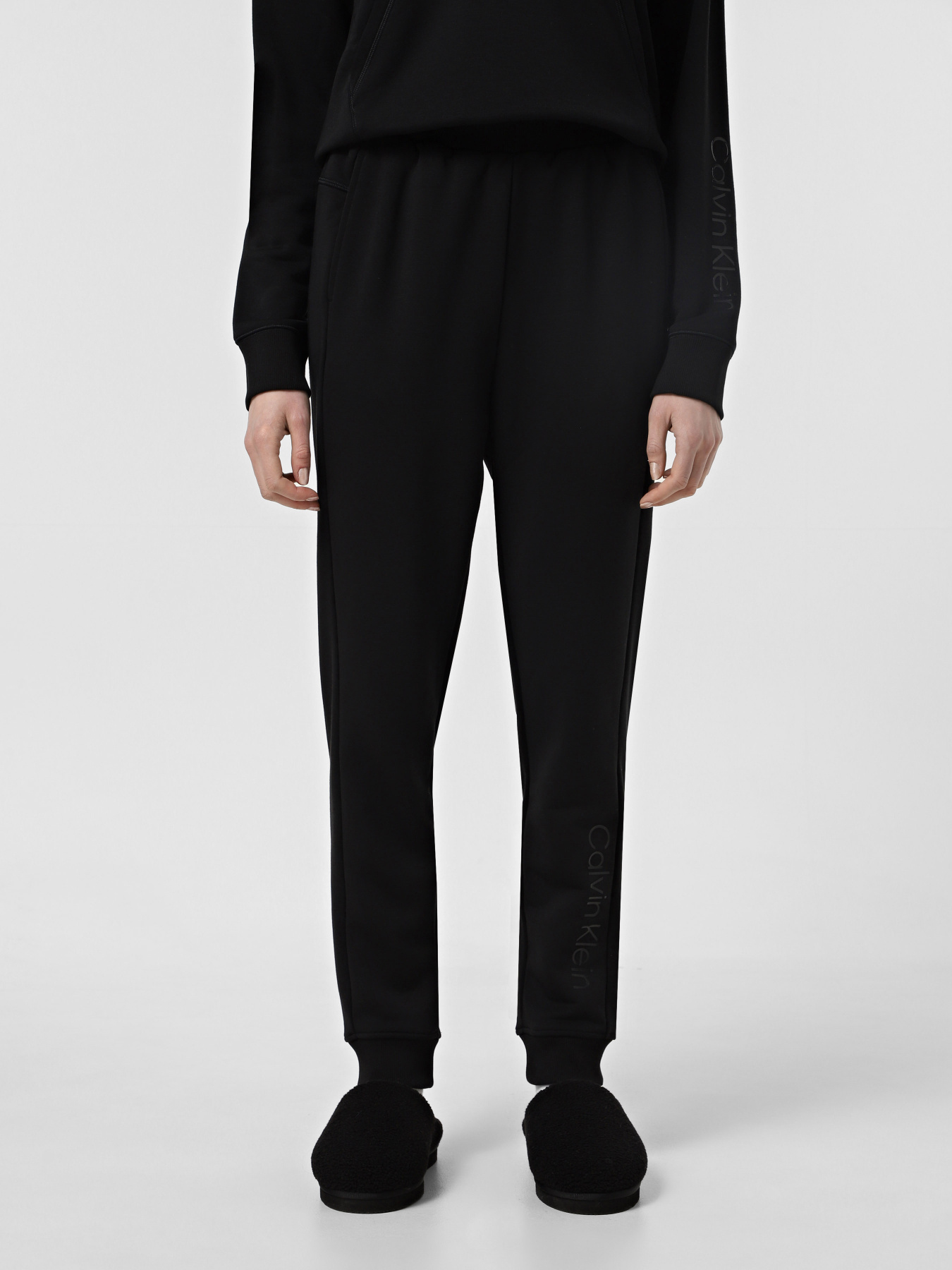 Спортивні штани Calvin Klein Essentials модель 00GWF4P601-BAE Фото