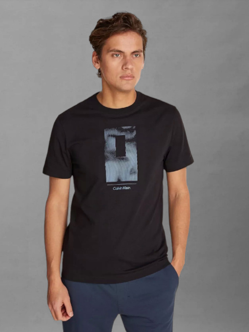 Футболка Calvin Klein Vertical Lines Graphic модель K10K113588-BEH Фото