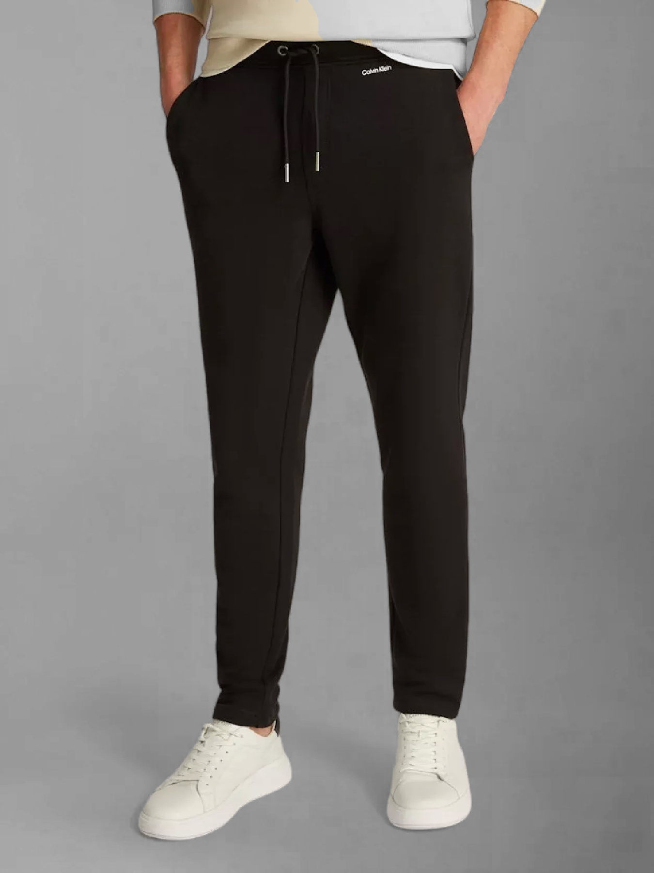 Штаны спортивные Calvin Klein Nano Logo модель K10K113654-BEH Фото