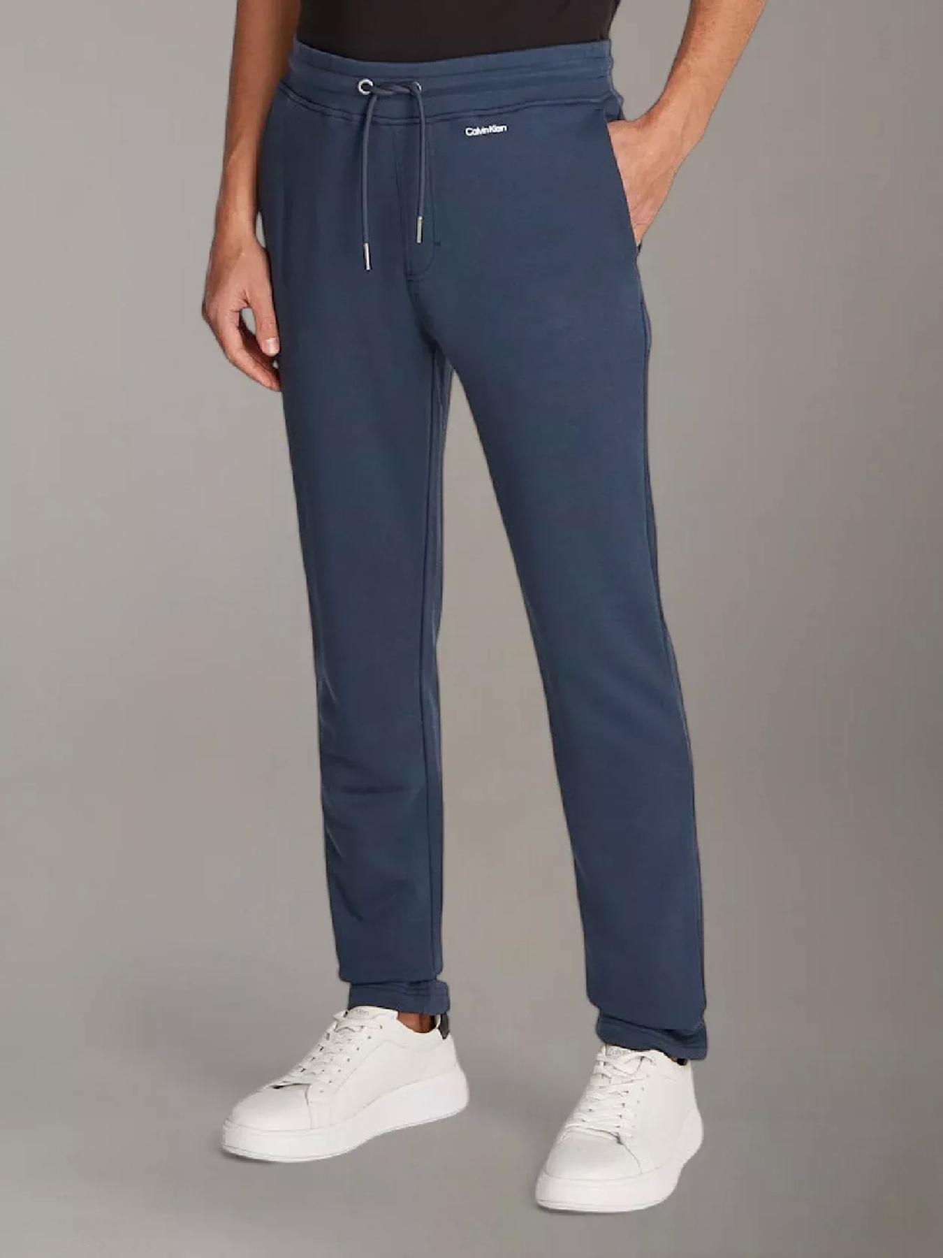 Штаны спортивные Calvin Klein Nano Logo модель K10K113654-PPK Фото